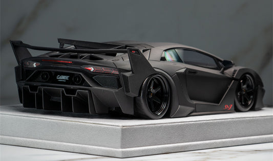 Lamborghini Aventador GT EVO Black Carbon 1:18 Scale Resin Model Car