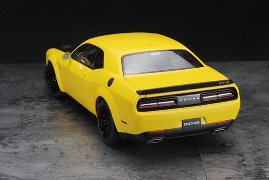 Dodge Challenger Hellcat Yellow Muscle Car 1:18 Diecast Model Car